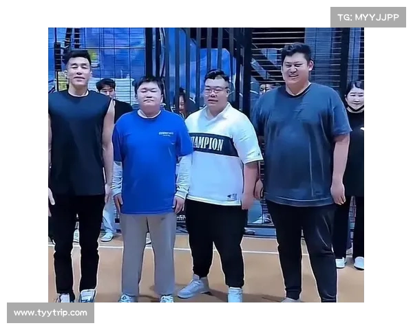郭艾伦参加线下活动秒变“防守王”,一记钉板大帽女球迷引全场欢呼 郭艾伦参加线下活动秒变“防守王”,一记钉板大帽女球迷引全场欢呼